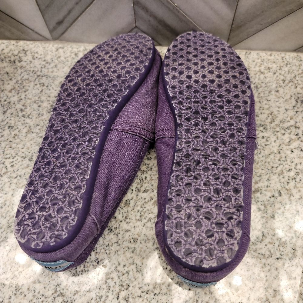 Toms - Picture 4 of 9